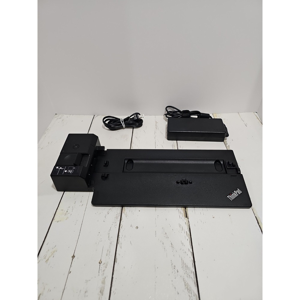 Lenovo 40AJ0135US ThinkPad 135w Ultra Docking Station